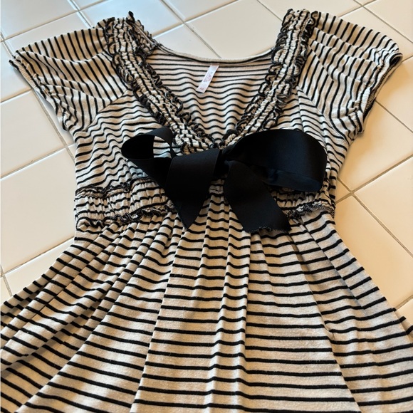 Women’s striped short sleeve top size medium blouse shirt summer feminine casual - Picture 8 of 10